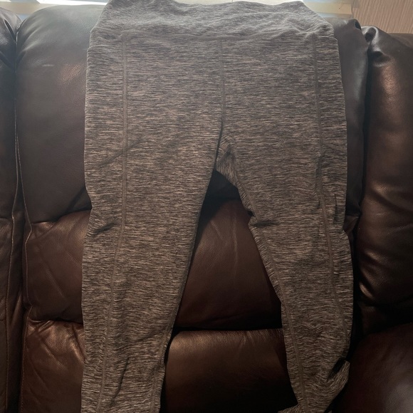 Grey VS leggings - Picture 2 of 3